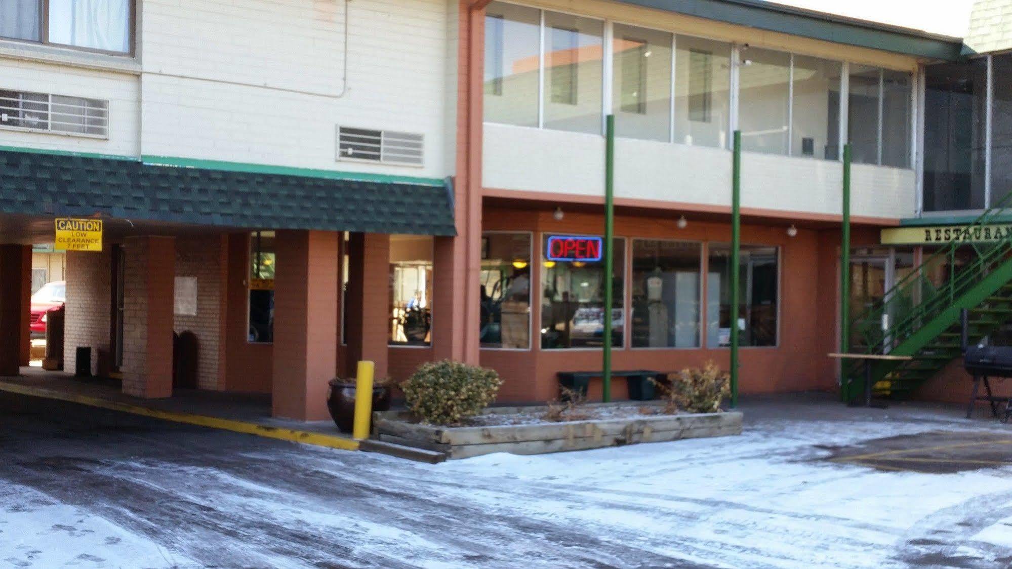Western Motor Inn DEN Exterior photo