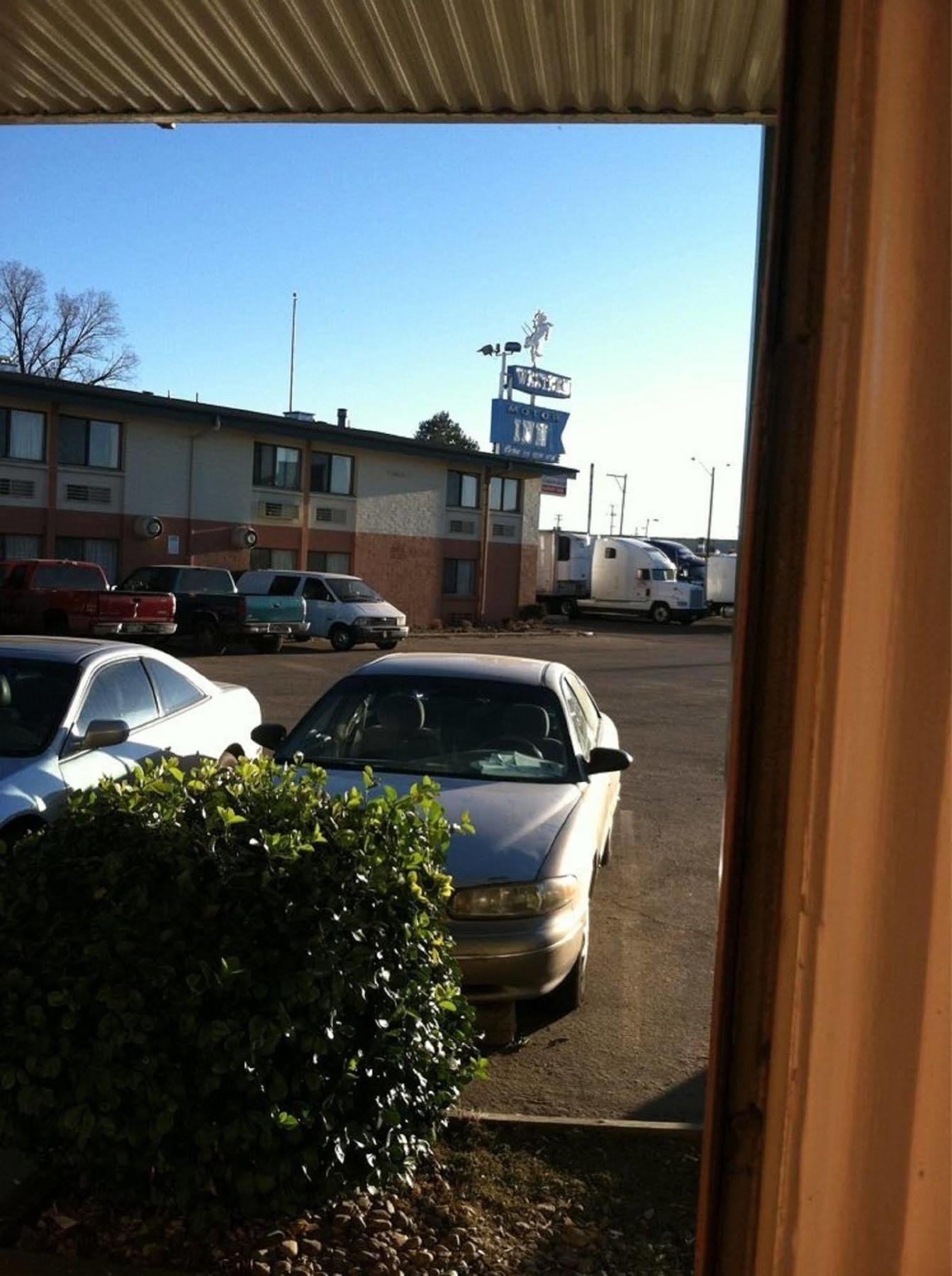 Western Motor Inn DEN Exterior photo