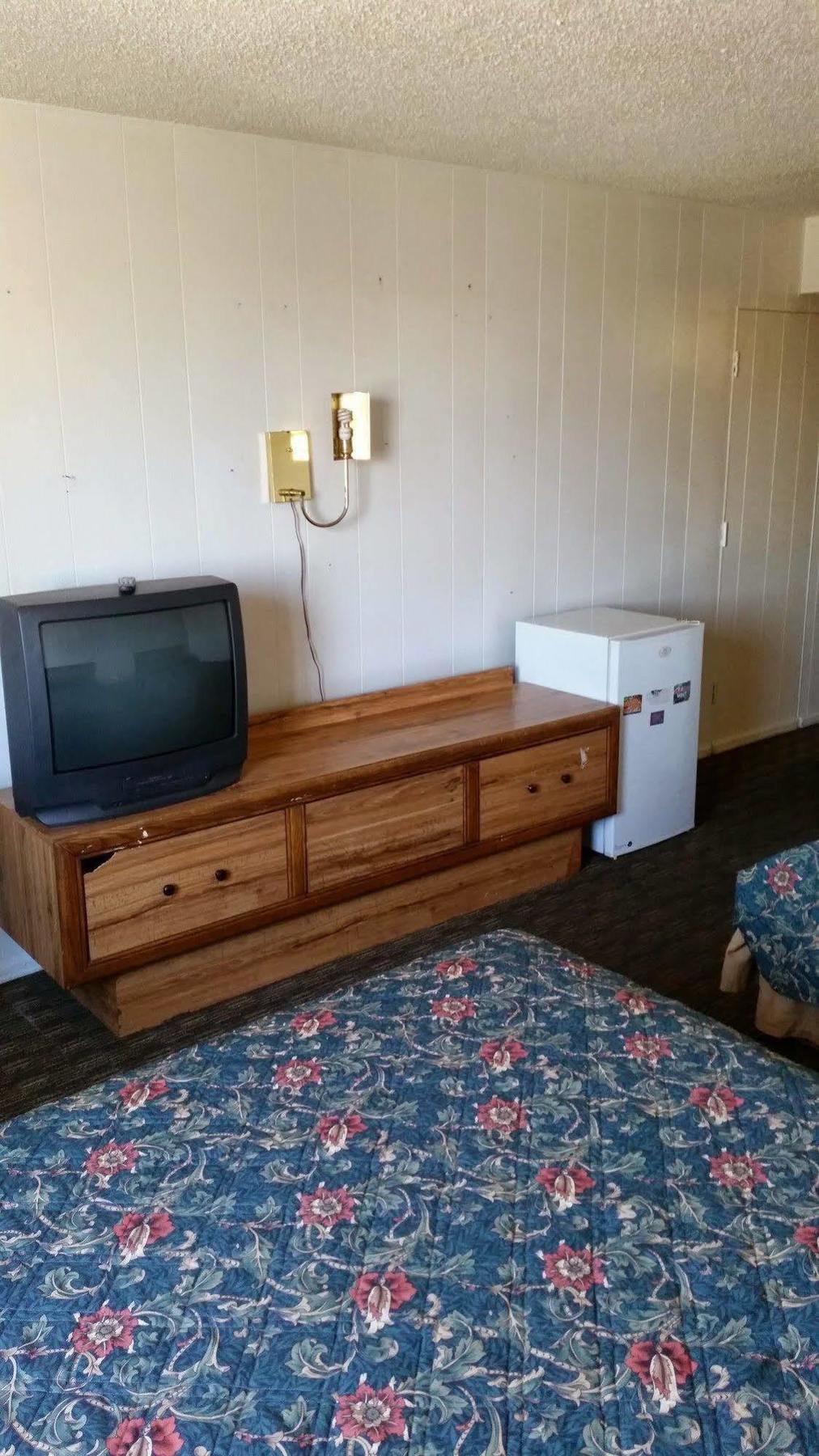 Western Motor Inn DEN Exterior photo