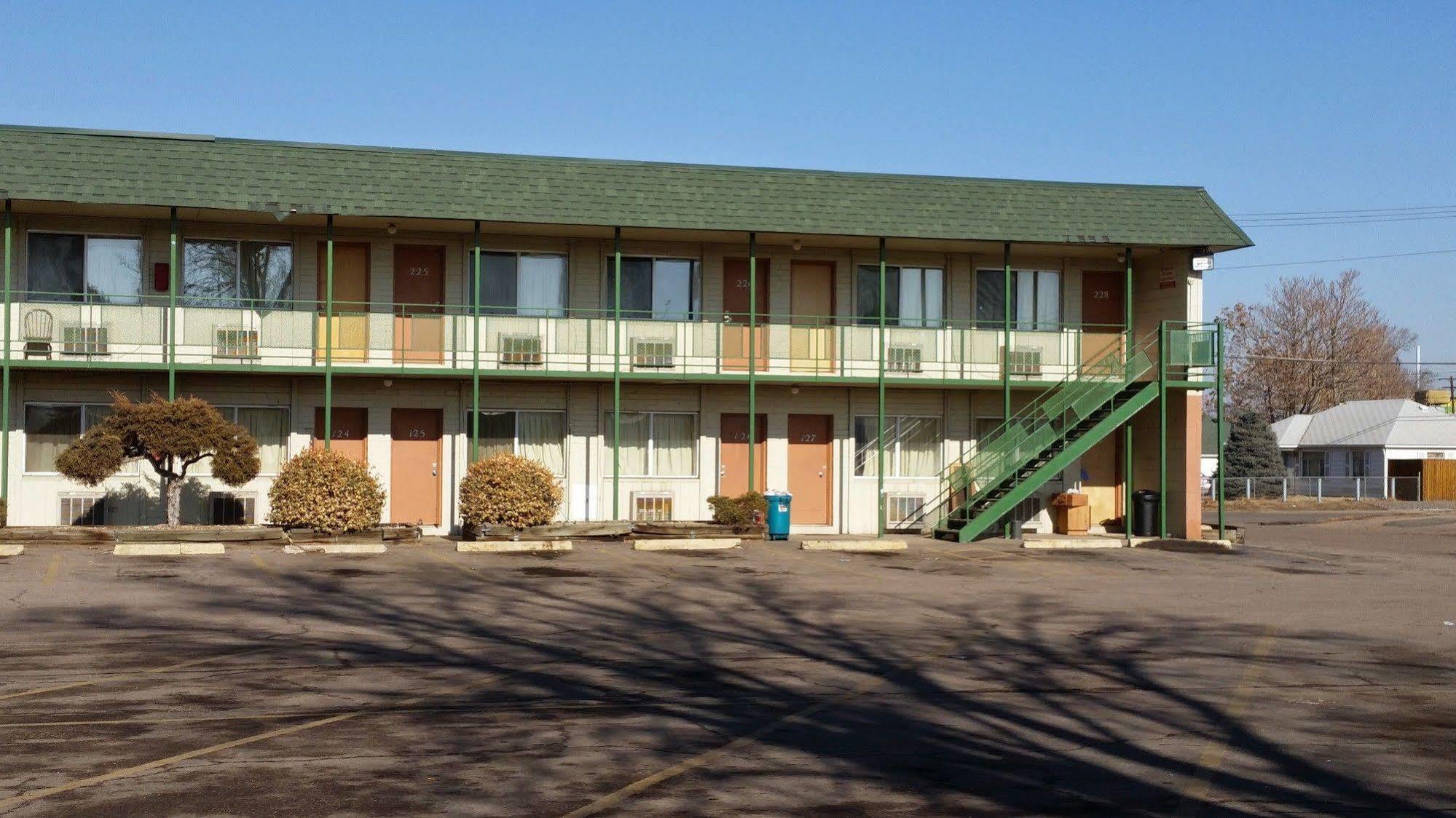 Western Motor Inn DEN Exterior photo
