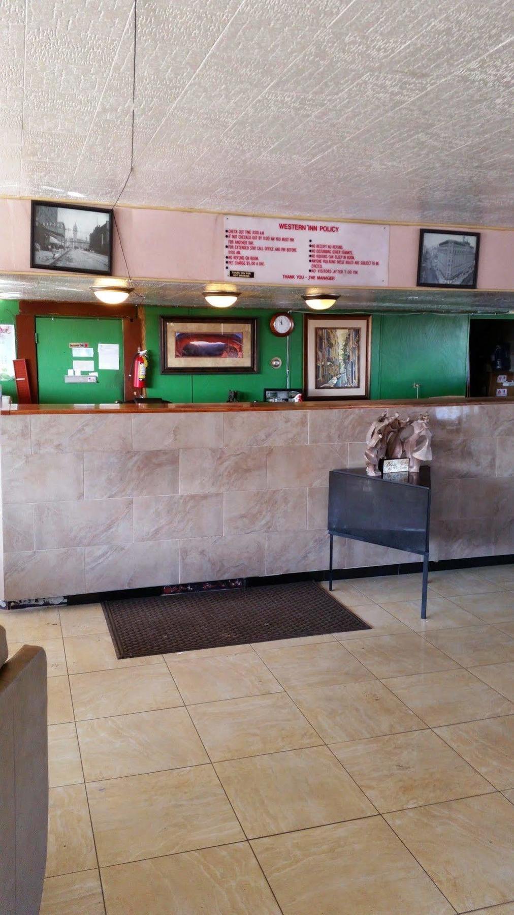 Western Motor Inn DEN Exterior photo